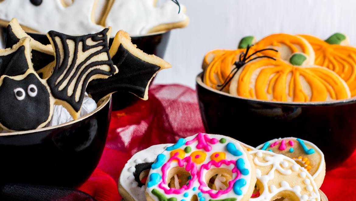 How to make Halloween Sugar Cookies