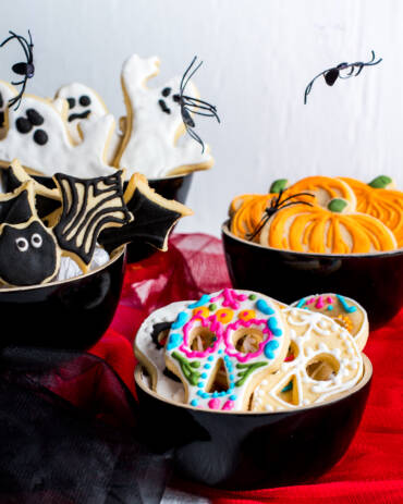 How to make Halloween Sugar Cookies